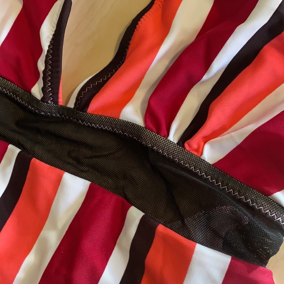 Cupshe Live life on the beach 1 piece swim suit - Picture 4 of 11